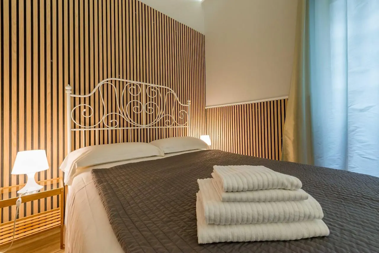 Bed & Breakfast Un Attimo A Roma B&B
