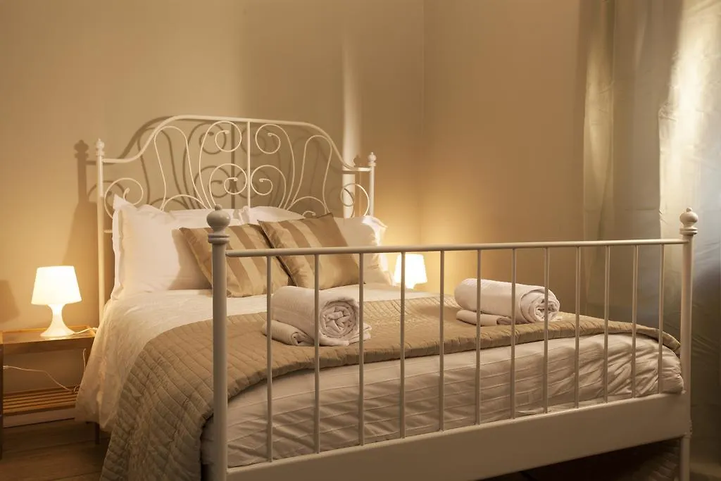 Un Attimo A Roma B&B 0*,  Italia