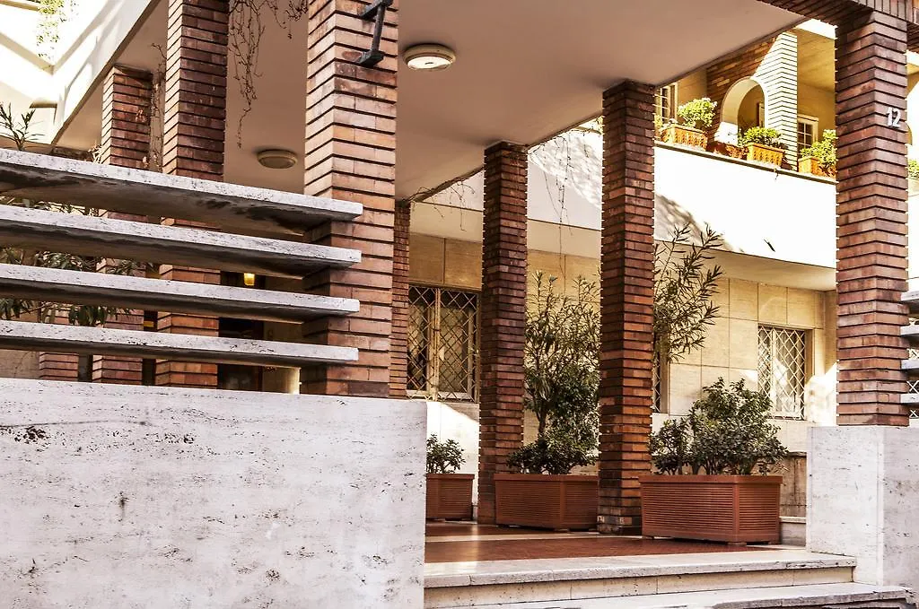 Un Attimo A Roma B&B