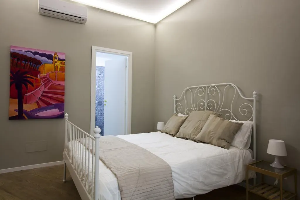 Bed & Breakfast Un Attimo A Roma B&B Italy